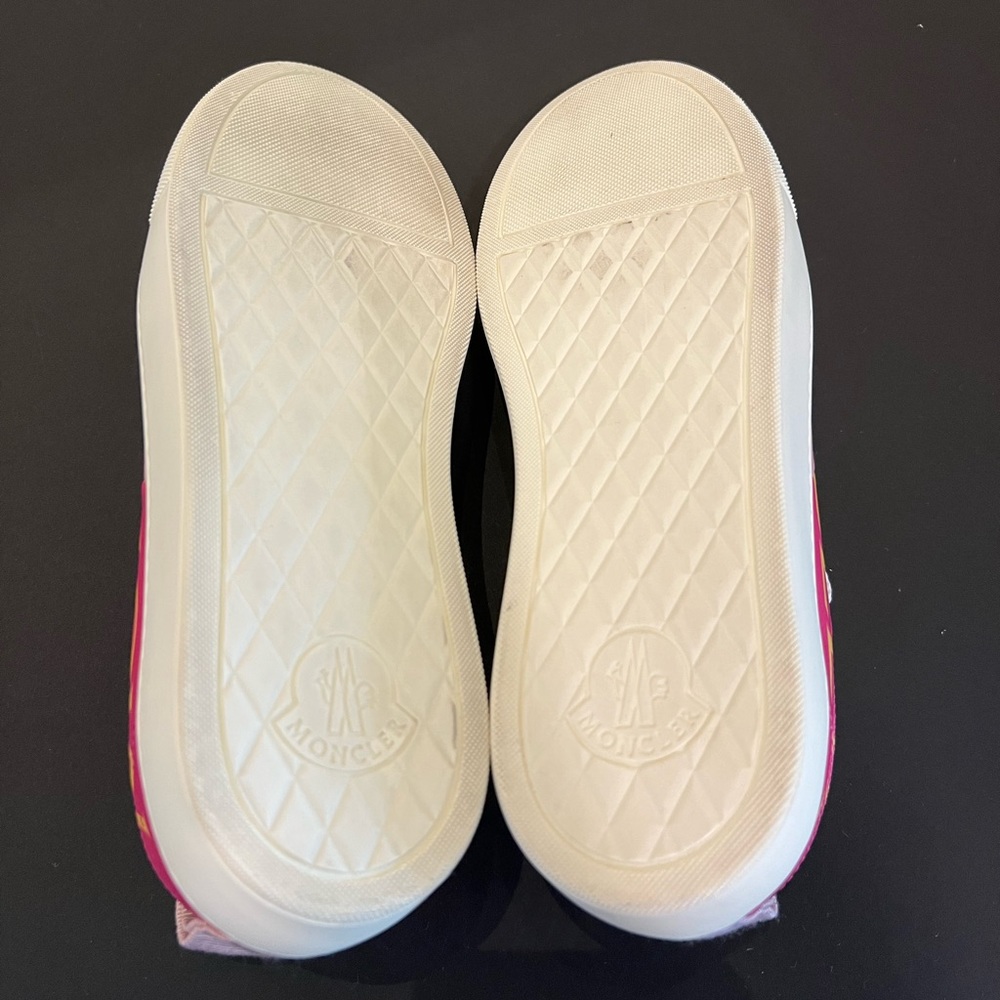 Moncler Linda Sneakers - Picture 9 of 12